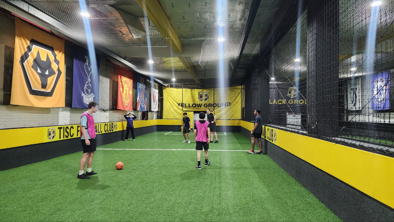 Futsal arena thumbs up